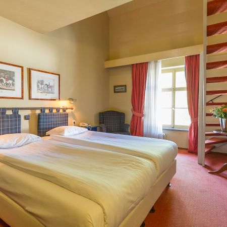 เฟลทเชอร์ โฮเต็ล เรสเทอรองต์ คาสตีล เอเรนสไตน์ Hotel แคร์คาเดอ ภายนอก รูปภาพ