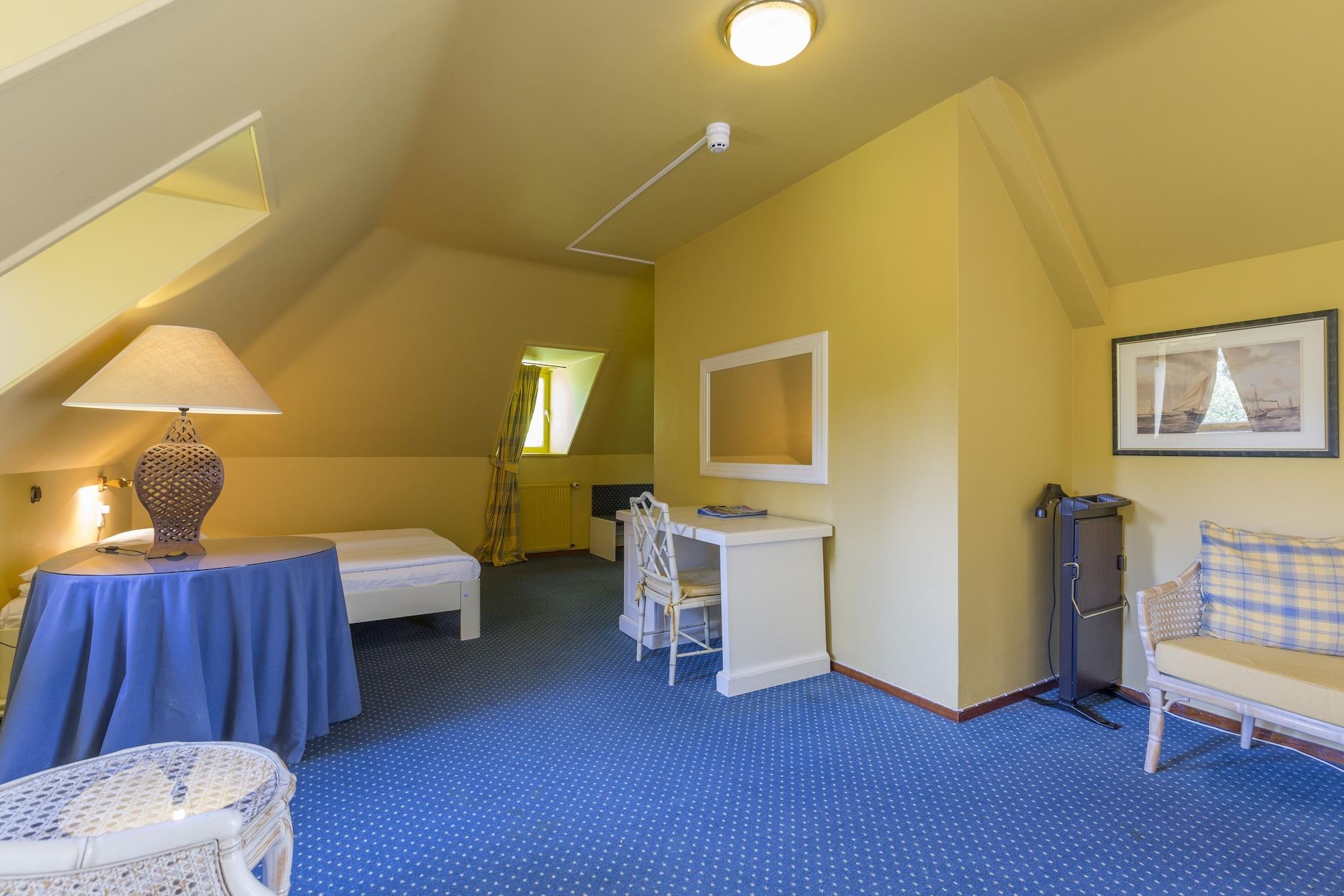 เฟลทเชอร์ โฮเต็ล เรสเทอรองต์ คาสตีล เอเรนสไตน์ Hotel แคร์คาเดอ ภายนอก รูปภาพ