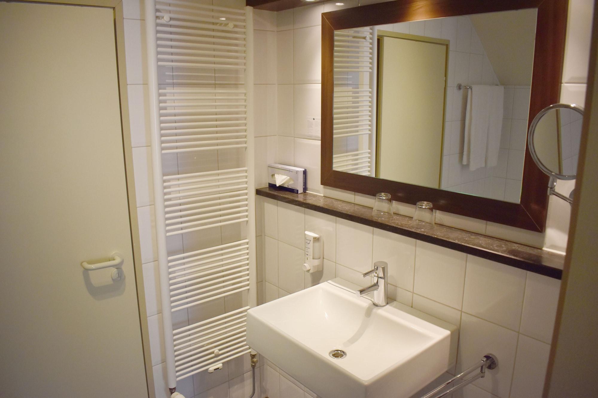 เฟลทเชอร์ โฮเต็ล เรสเทอรองต์ คาสตีล เอเรนสไตน์ Hotel แคร์คาเดอ ภายนอก รูปภาพ