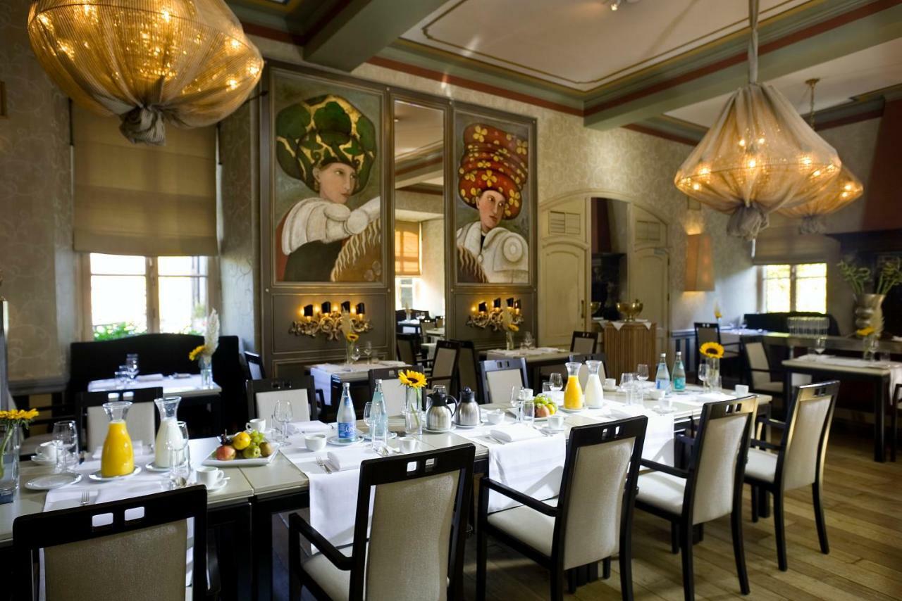 เฟลทเชอร์ โฮเต็ล เรสเทอรองต์ คาสตีล เอเรนสไตน์ Hotel แคร์คาเดอ ร้านอาหาร รูปภาพ