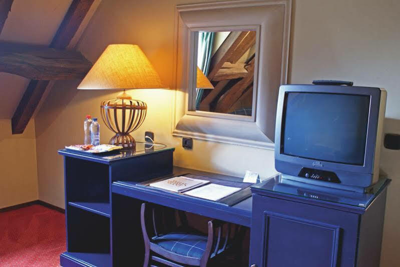 เฟลทเชอร์ โฮเต็ล เรสเทอรองต์ คาสตีล เอเรนสไตน์ Hotel แคร์คาเดอ ภายนอก รูปภาพ